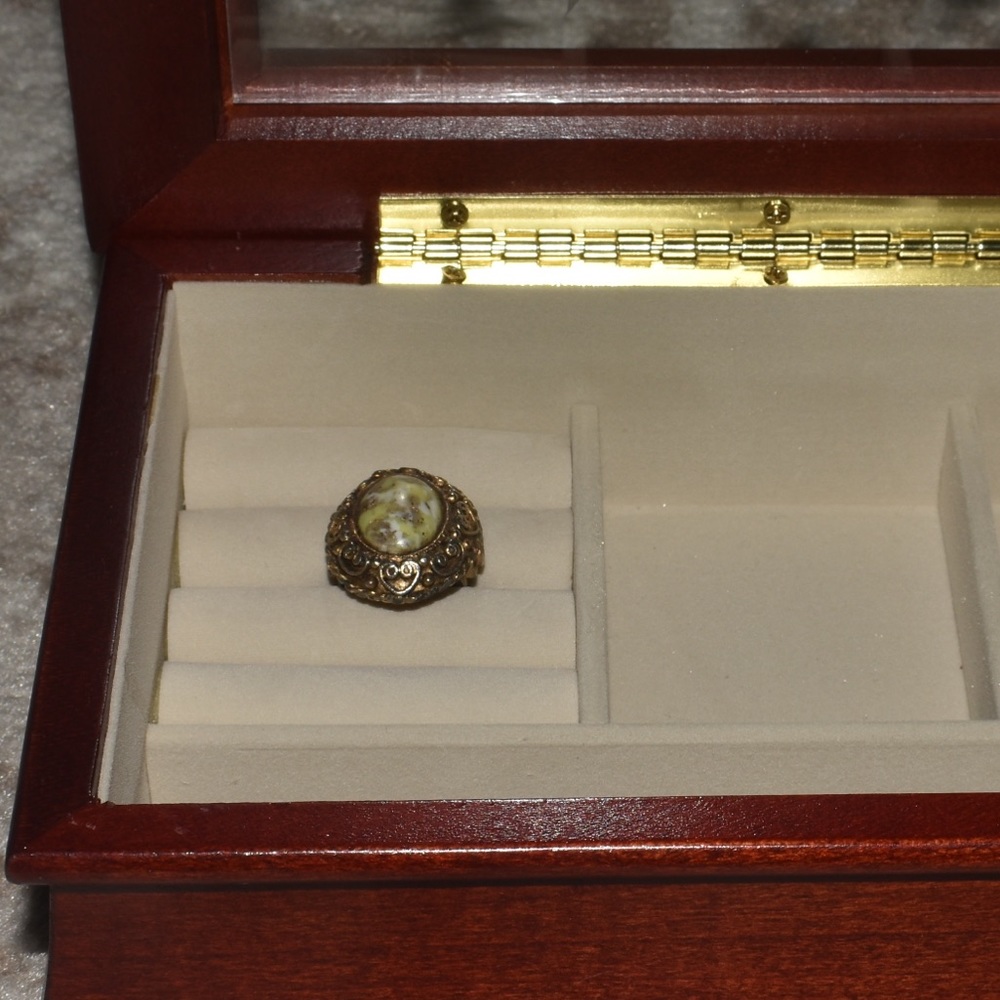 Vintage Statement Ring - image 2